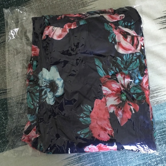 Floral Maxi in Navy - Picture 3 of 3